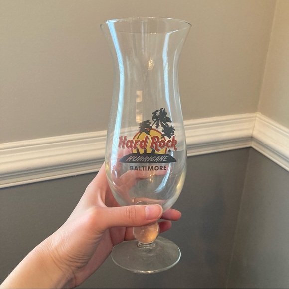 4/$10 - Hard Rock Cafe Baltimore Hurricane Glass - Picture 2 of 5